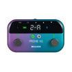 Vista frontal do Mooer Prime M1, processador de efeitos portátil com ecrã digital, ideal para guitarristas modernos.