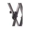 Pormenor do ajuste de altura do Suporte duplo para teclado Admira KS010 em metal preto ajustável em forma de X