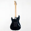 Guitarra elétrica preta Kingsman Corona 92 com configuração de pickups SSH e ponte tremolo vintage. Vista Traseira