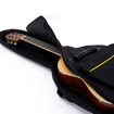 Saco preto para guitarra clássica Wingo GB-22C com acolchoamento de 8mm e bolso frontal grande. Exemplo com guitarra